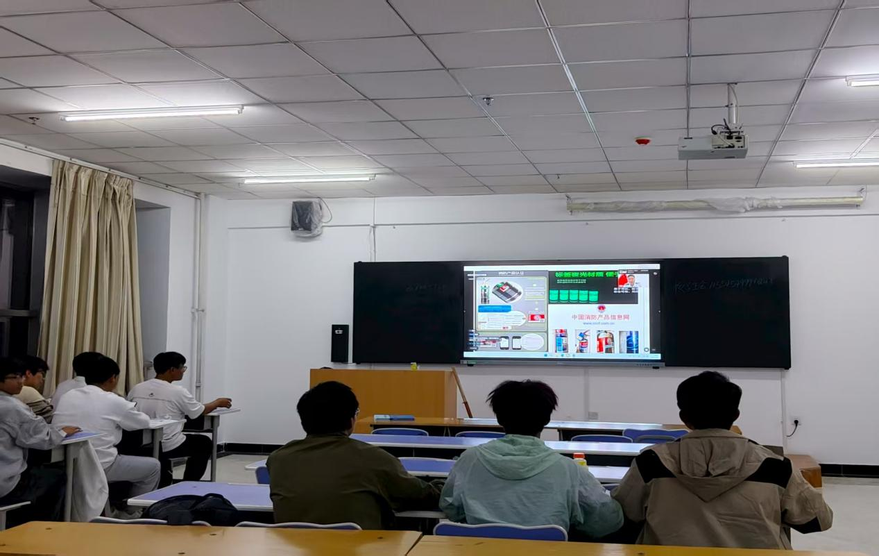 土木工程学院组织学习 “双节”线上消防安全知识培训
